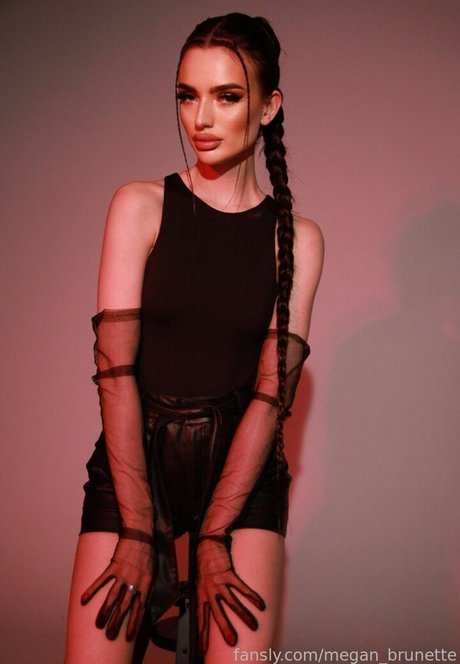 megan brunette Profile pic