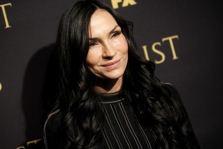 Famke Jansson onlyfans strip tease