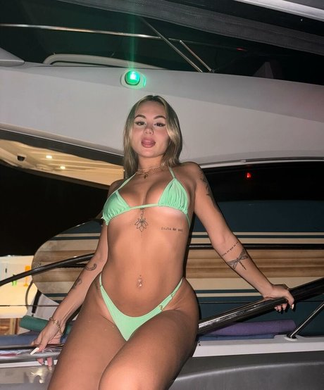 Lara Juc_ free only fans