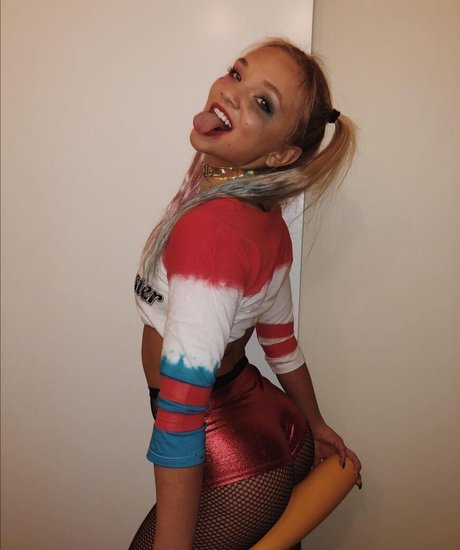 Julia Hart only fans leaks porn