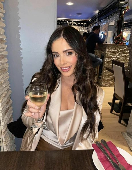 Megan L onlyfans leakes