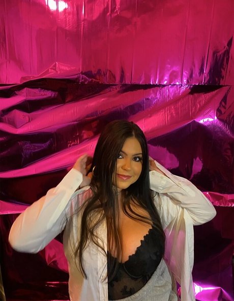 Kiley K onlyfans striptease