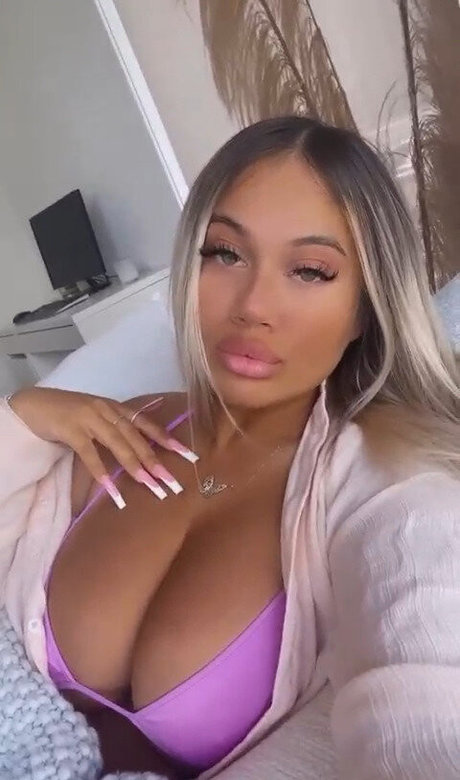 Gianna Malave onlyfans porn leak