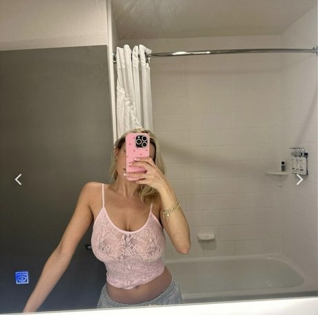 Sara Brooks onlyfans hot