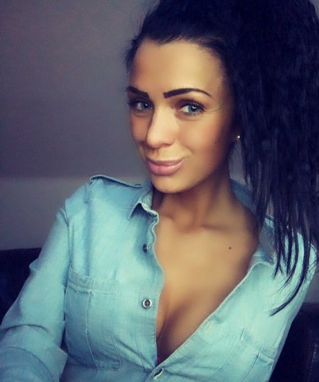 Iasmina Roxana naked on onlyfans