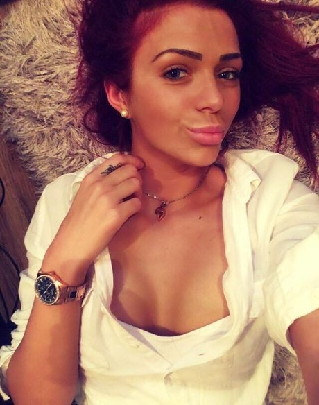 Iasmina Roxana onlyfans strip