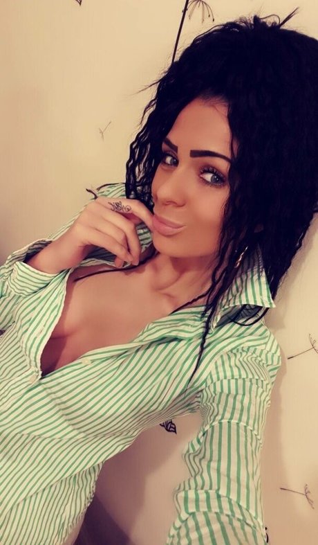 Iasmina Roxana onlyfans leaks