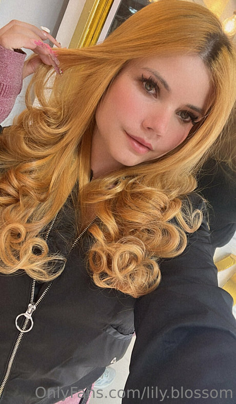 lily blossom new onlyfans