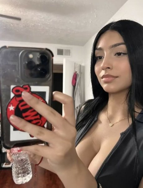 Alyssalyssa1933 xxx only fans