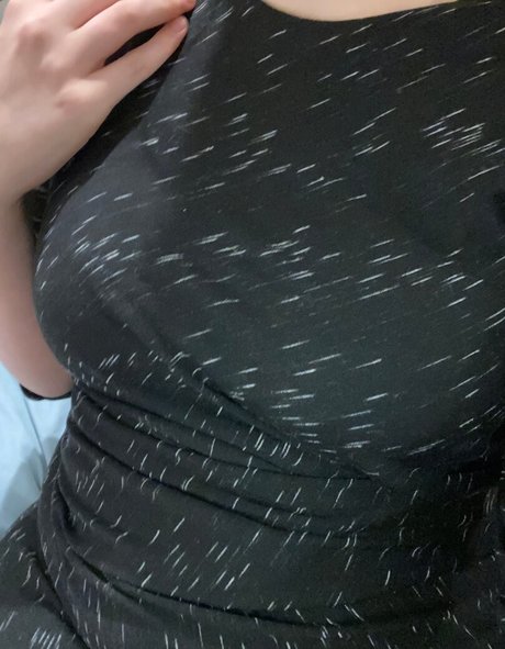 Frozen Cherry onlyfans desnuda