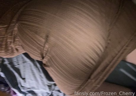 Frozen Cherry onlyfans leaked