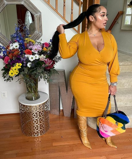 tylea adore Profile pic