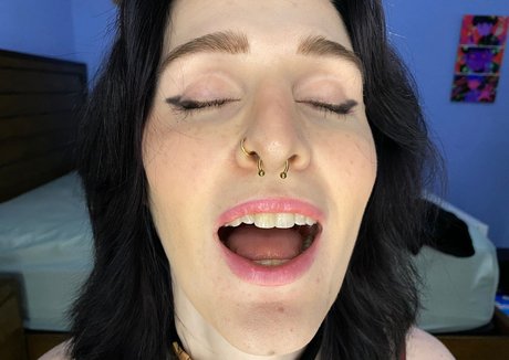 AnnieDro onlyfans photos