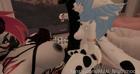 Maxi Nightmode onlyfans model