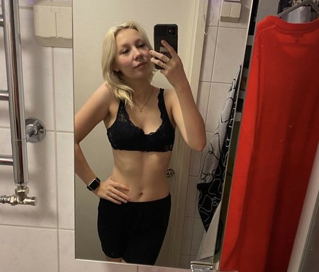 Pinjakasteh onlyfans tits