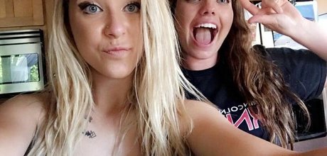 honeyiced onlyfans model