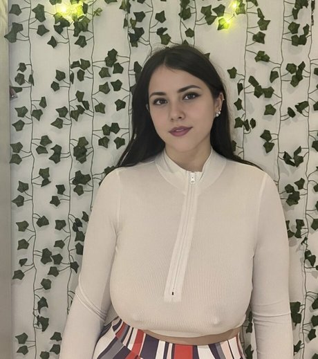 mia gaarciia xxx onlyfans