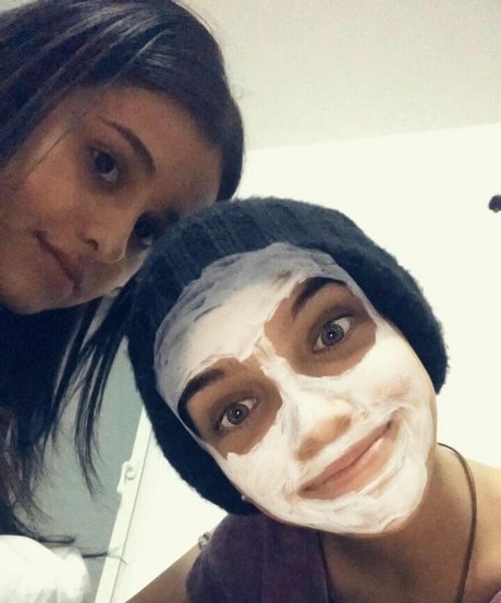 May Cohen onlyfans boobs