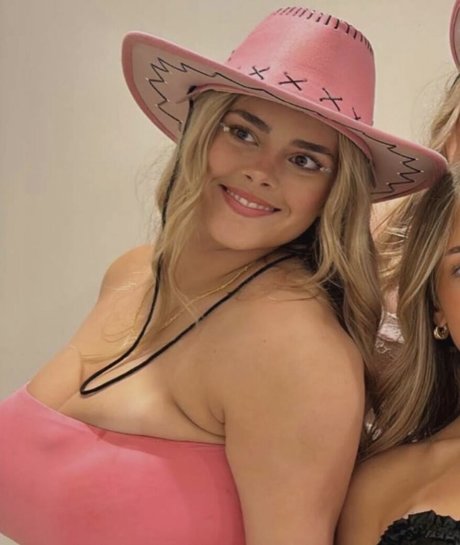 Sophia R xxx onlyfans