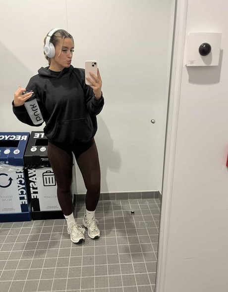 Hol Grace onlyfans leak ass