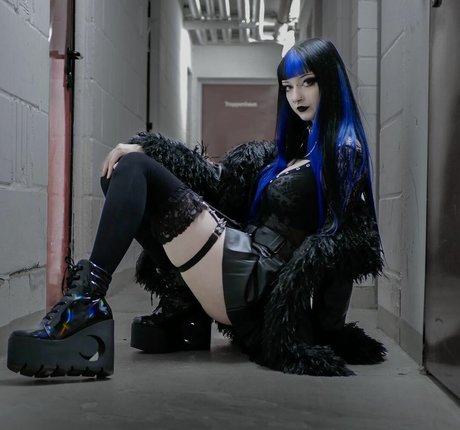 CreepyCassy only fans