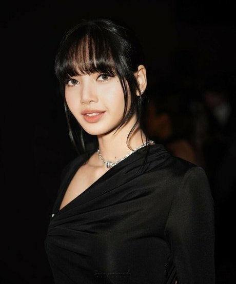 Lisa Blackpink is on onlyfans
