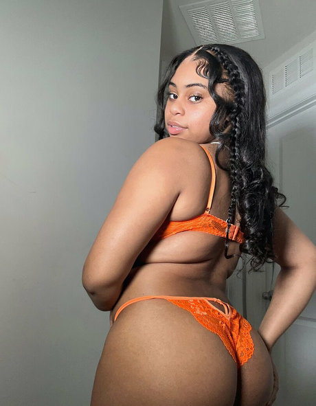 flowerbombbbb onlyfans nude