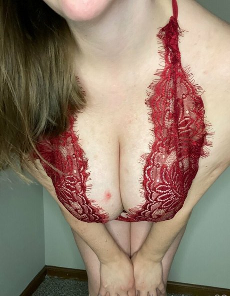 bustybecca92 onlyfans naked leaks