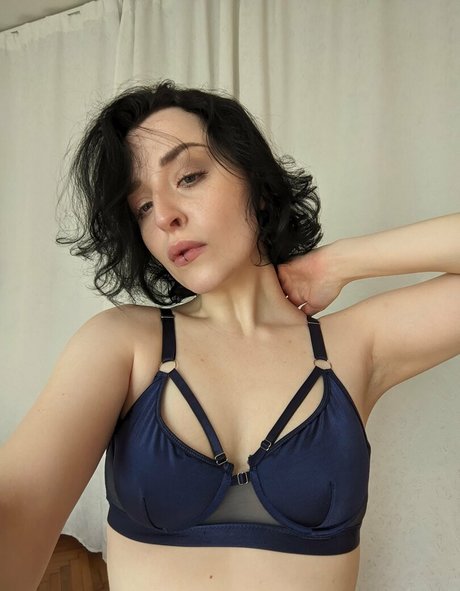 zoeunholy onlyfans leaked porn