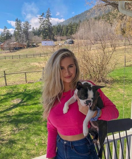 Aimee Eline onlyfans creator