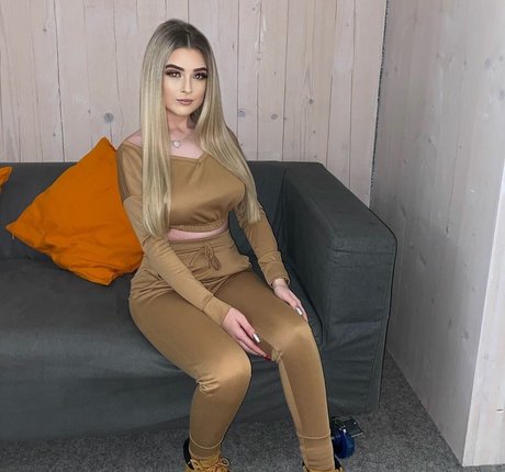 Alex Estelle Profile pic