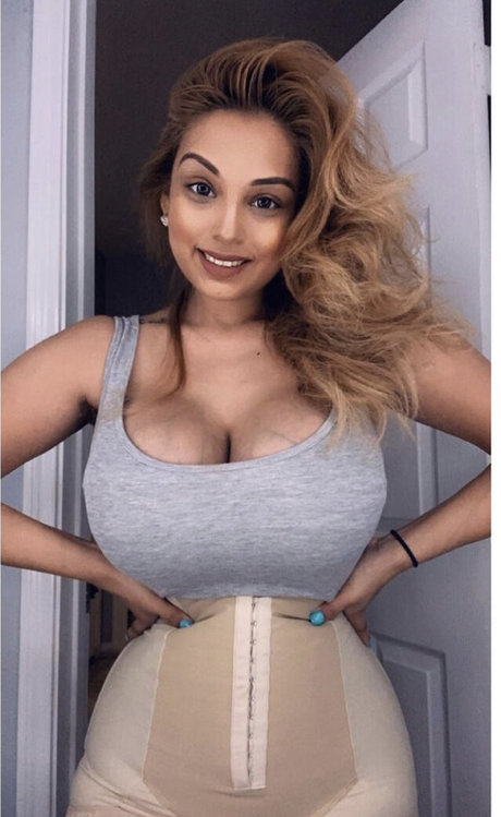 Sekzzibunnie is on onlyfans