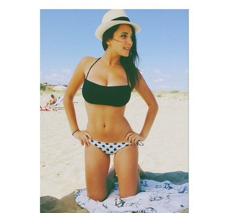 Cleo Bracchi naked onlyfans leak