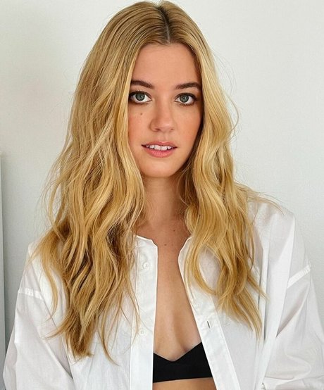 Mallory Bechtel onlyfans leaks naked