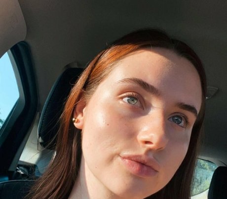 Isabella Patton onlyfans creator