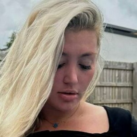 Lucy Nicholson onlyfans content