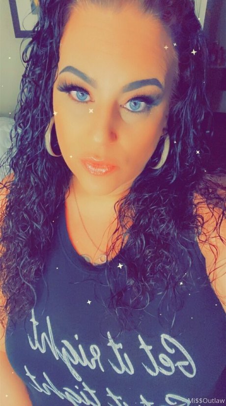 missoutlawakaladyk onlyfans photos