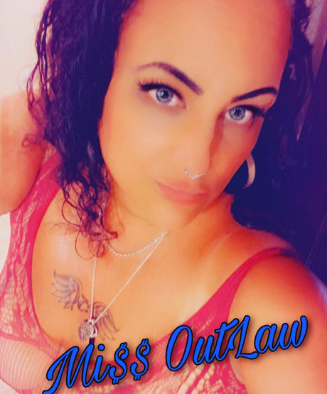 missoutlawakaladyk onlyfans nude content