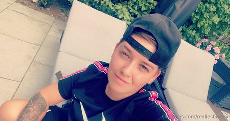 reallesbiansx only fans leaked