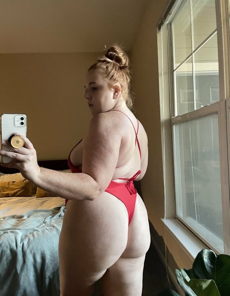 cinnamon siren nudes onlyfans leaks