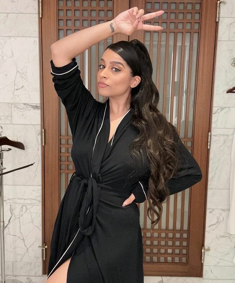 Lilly Singh onlyfans leakes