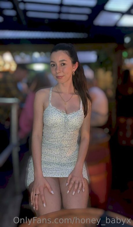 honey babyx topless onlyfans