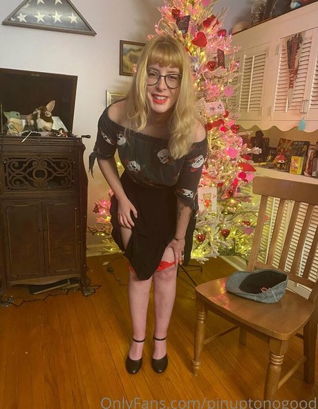 pinuptonogood onlyfans content type