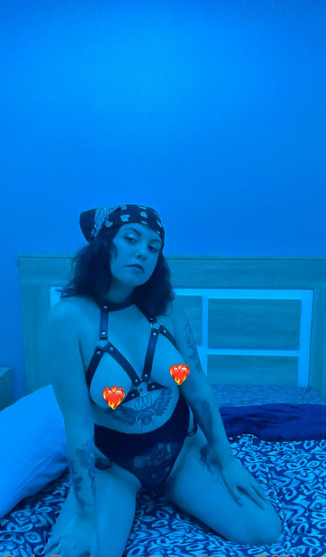 carlitadinamita29 free only fans