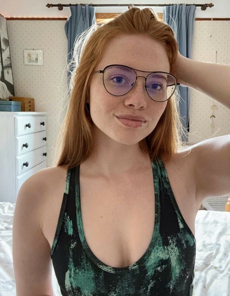 charlotteglowsup onlyfans nude photos