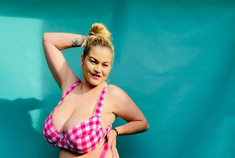 hugeboobserin porn onlyfans