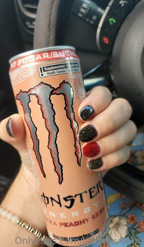 littleeevee66 onlyfans ass