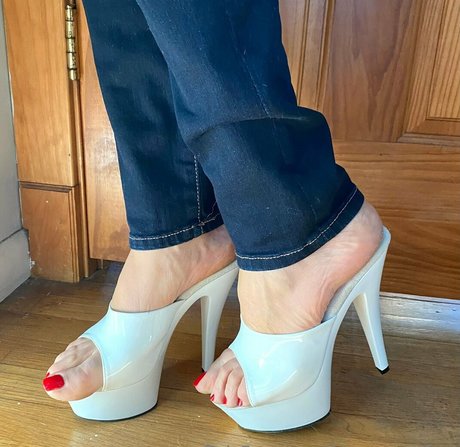 devonssexyfeet onlyfans naked