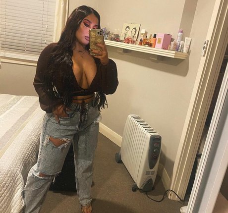 Maria Luisa naked onlyfans pics