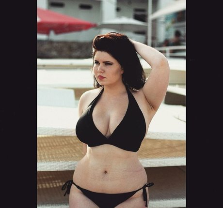 Anna Bernadi onlyfans pics